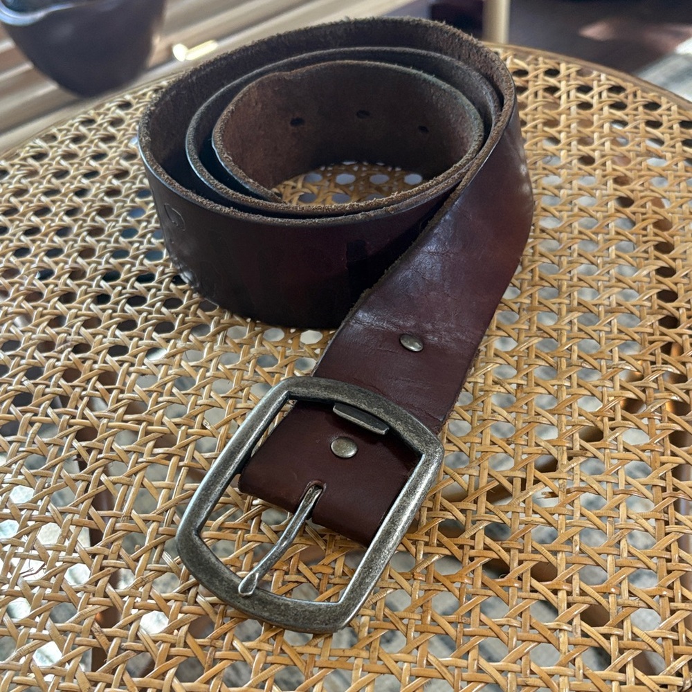 American Eagle leather belt. Size 32